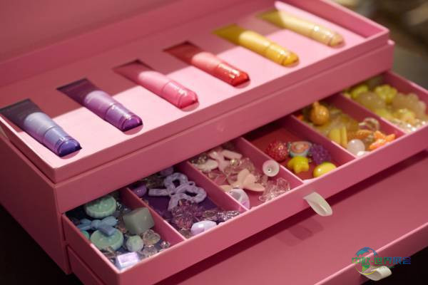 法国巴黎活动包装展：Alterskin®生物树脂重定义奢侈品包装标准