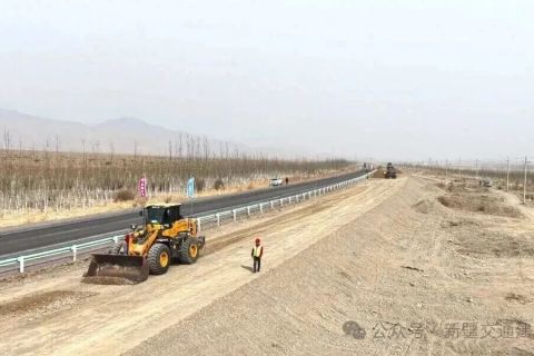 新疆交通建设与投资发展博览会展会现场图片